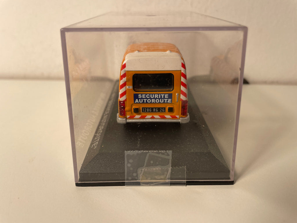 Renault 4F6 oranje snelwegservice