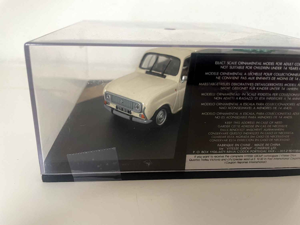 Renault 4 F4 Van beige uit 1978 (Snelheidsreferentie V106C)
