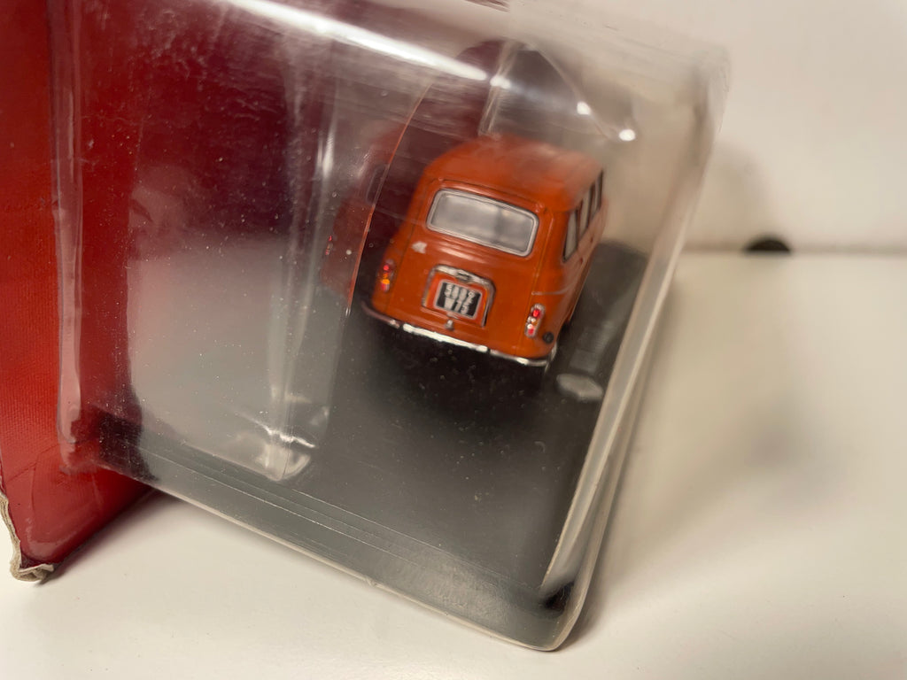 Renault 4L dark orange/brown