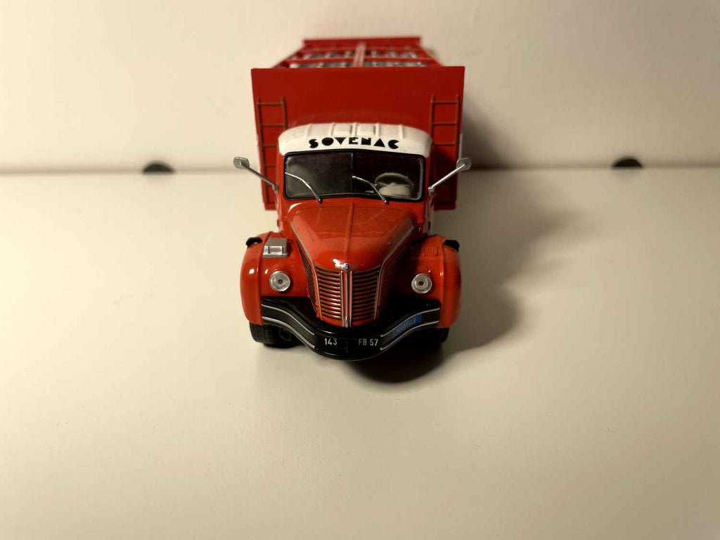 Berliet GLR 8R rout - Camion fir Gasflaschen