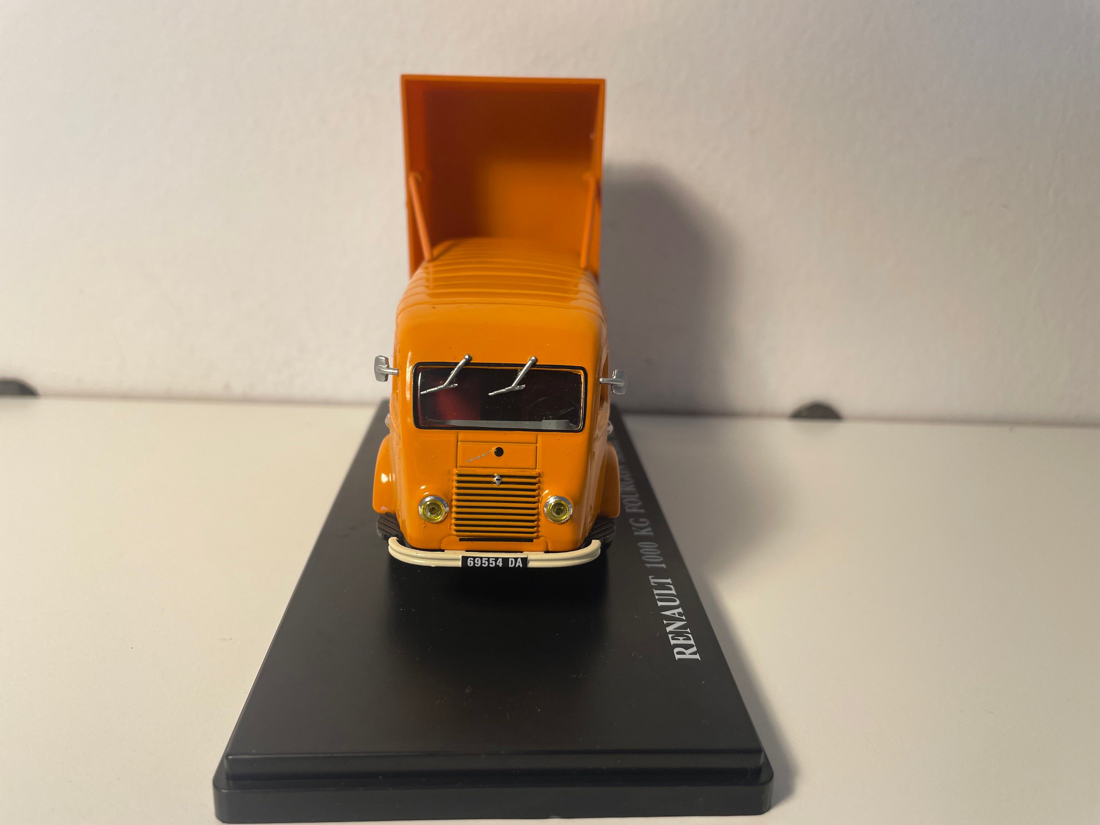 Renault 1000 kg furgon serii DDE