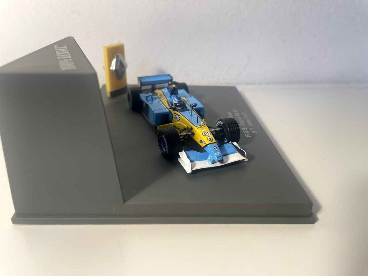 Renault F1 Team R 23 - Motor RS 23 blauw en geel nummer 7 - Jarno Trulli - Formule 1