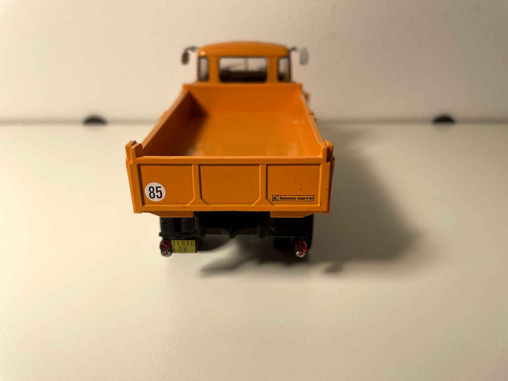 Spazzaneve arancione Berliet L 64-6 M3 4x4