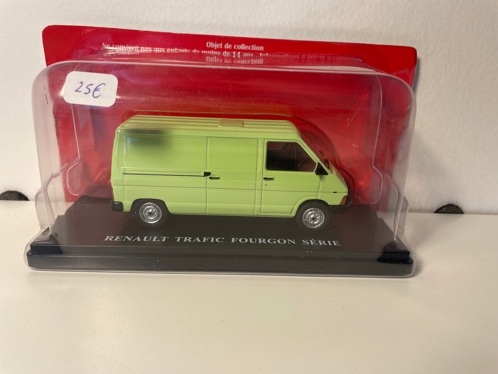 Renault Trafic Transporter grüne Serie