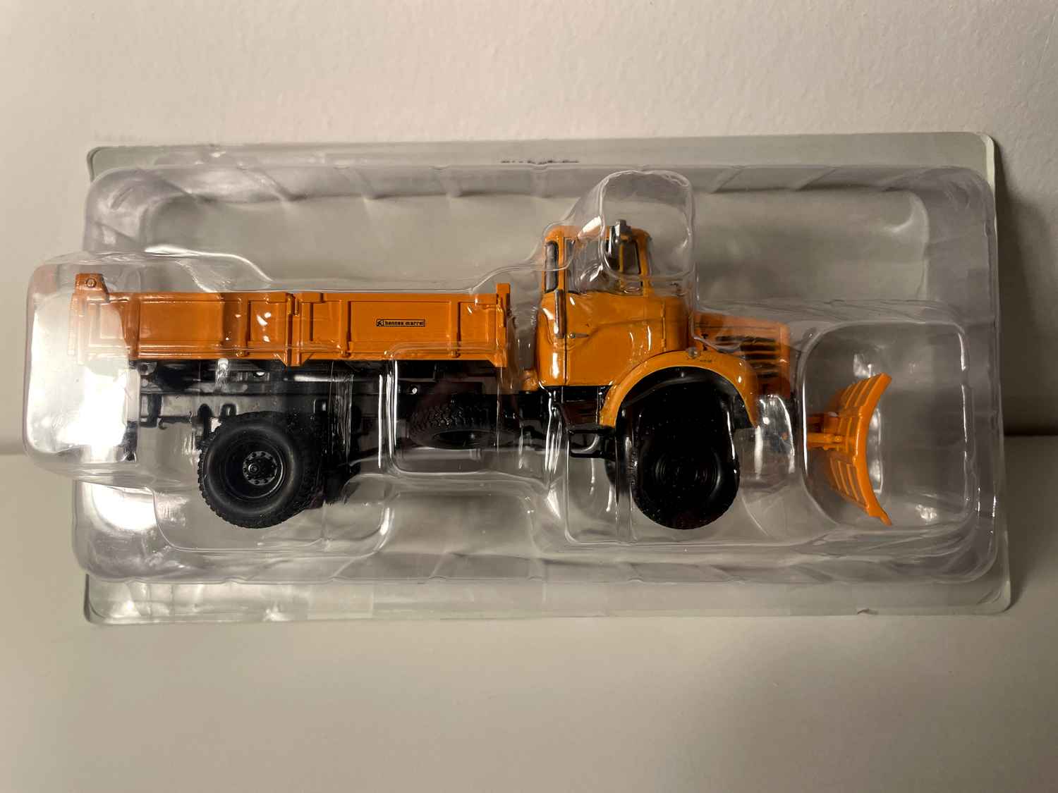 Orange Schneeschaufel Berliet L 64-6 M3 4x4