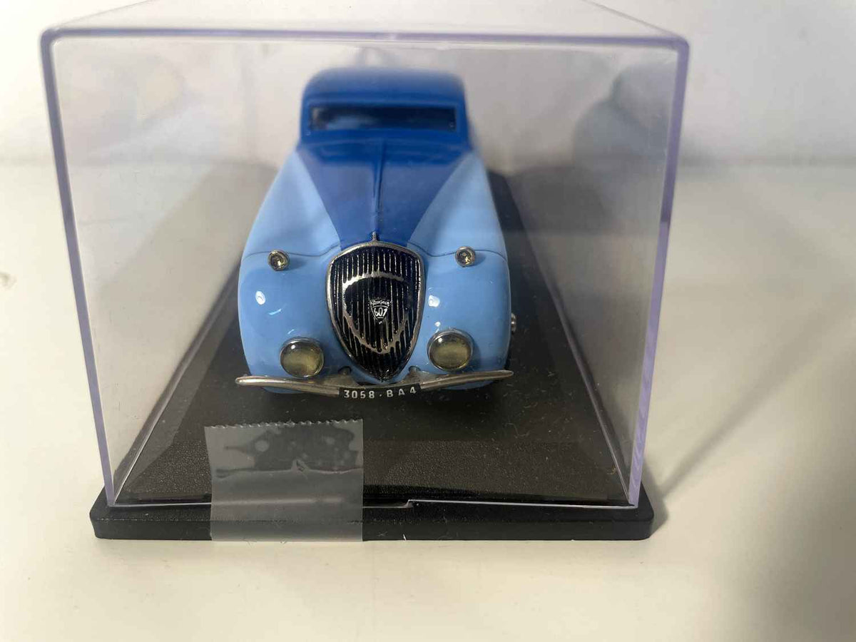 Peugeot 601 POURTOUT blu del 1935 (auto vista nel film "Le Schpountz" con Fernandel girato nel 1937)