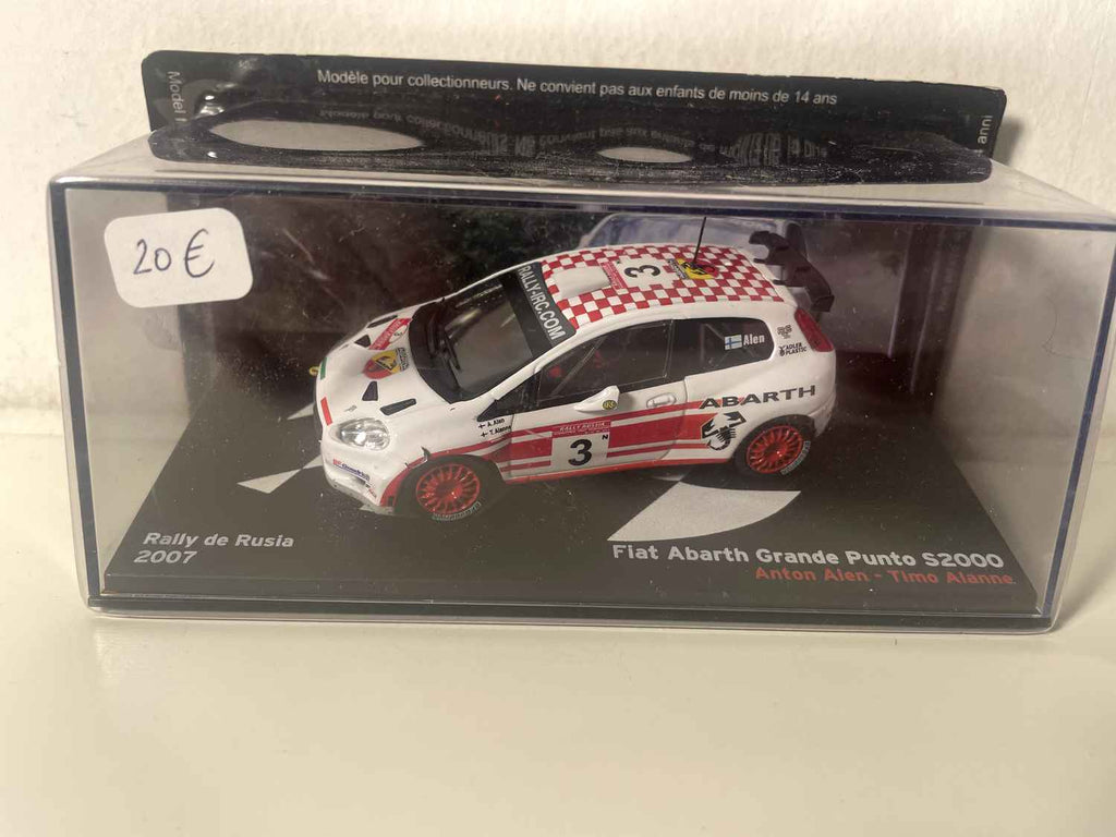 Witte en rode Fiat Abarth Grande Punto S2000 nummer 3 - 2007 Russische Rally
