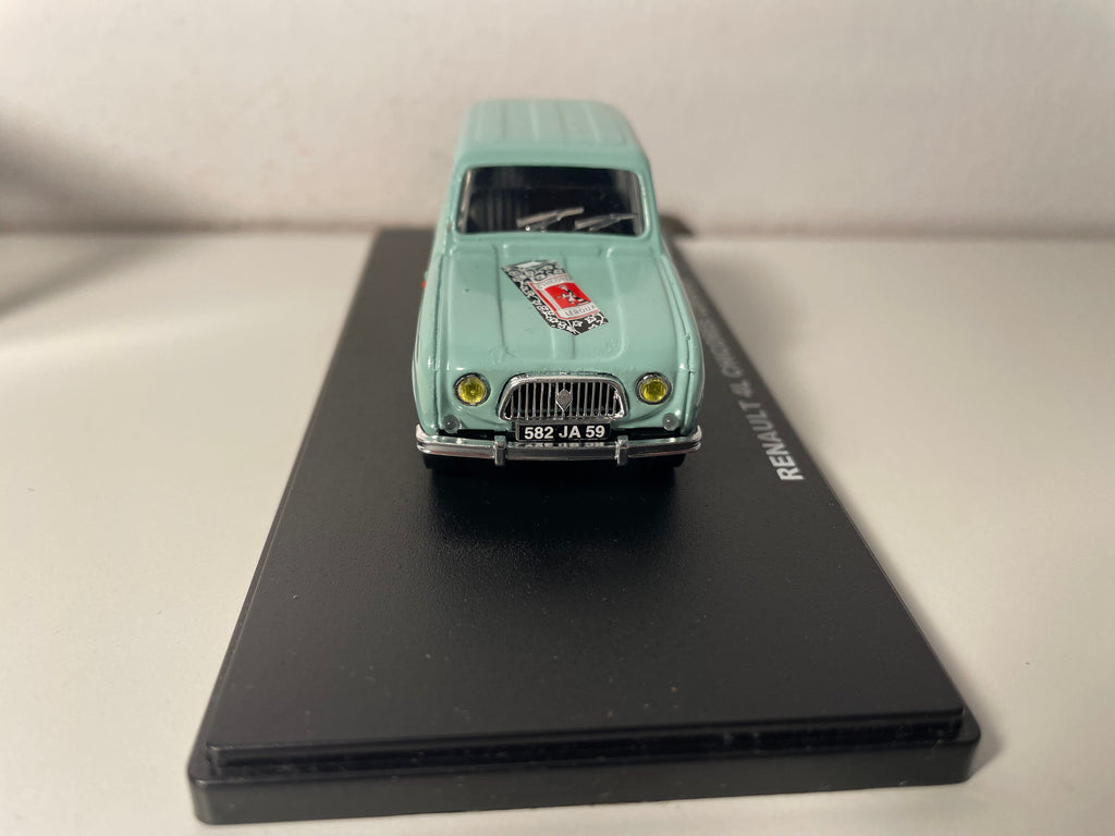 Renault 4L błękitna? - reklama cykorii LEROUX