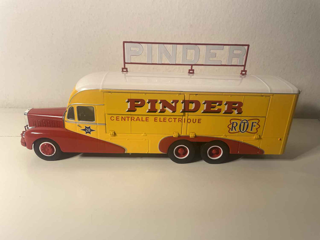 Bernard 110MB gelber und roter PINDER-LKW - Generatorsatz