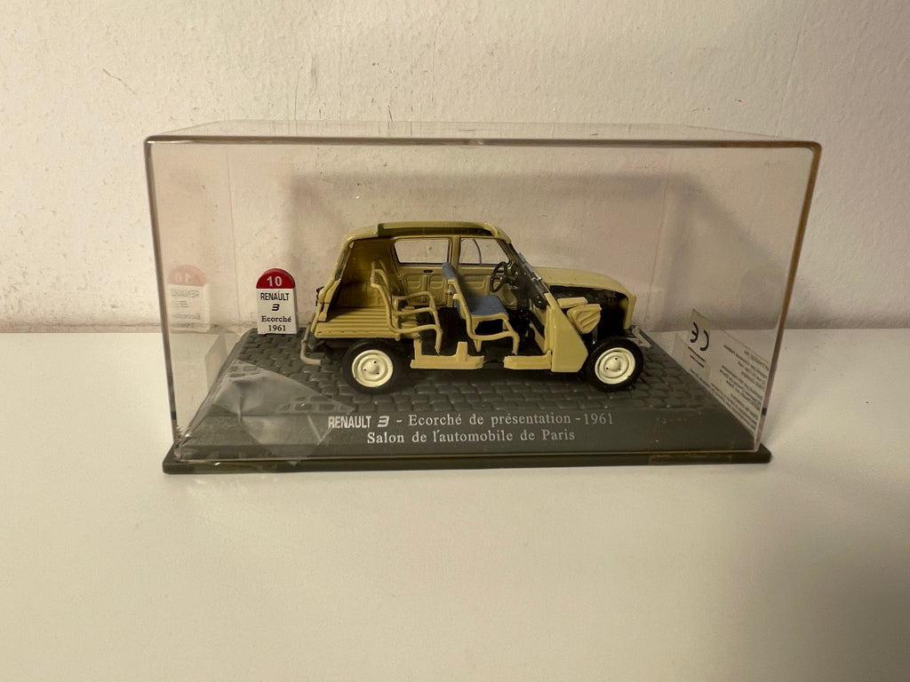 Renault 3 marron de 1961 - Ecorché de présentation - Salon de l'automobile de Paris (pare-chos avt cassé)