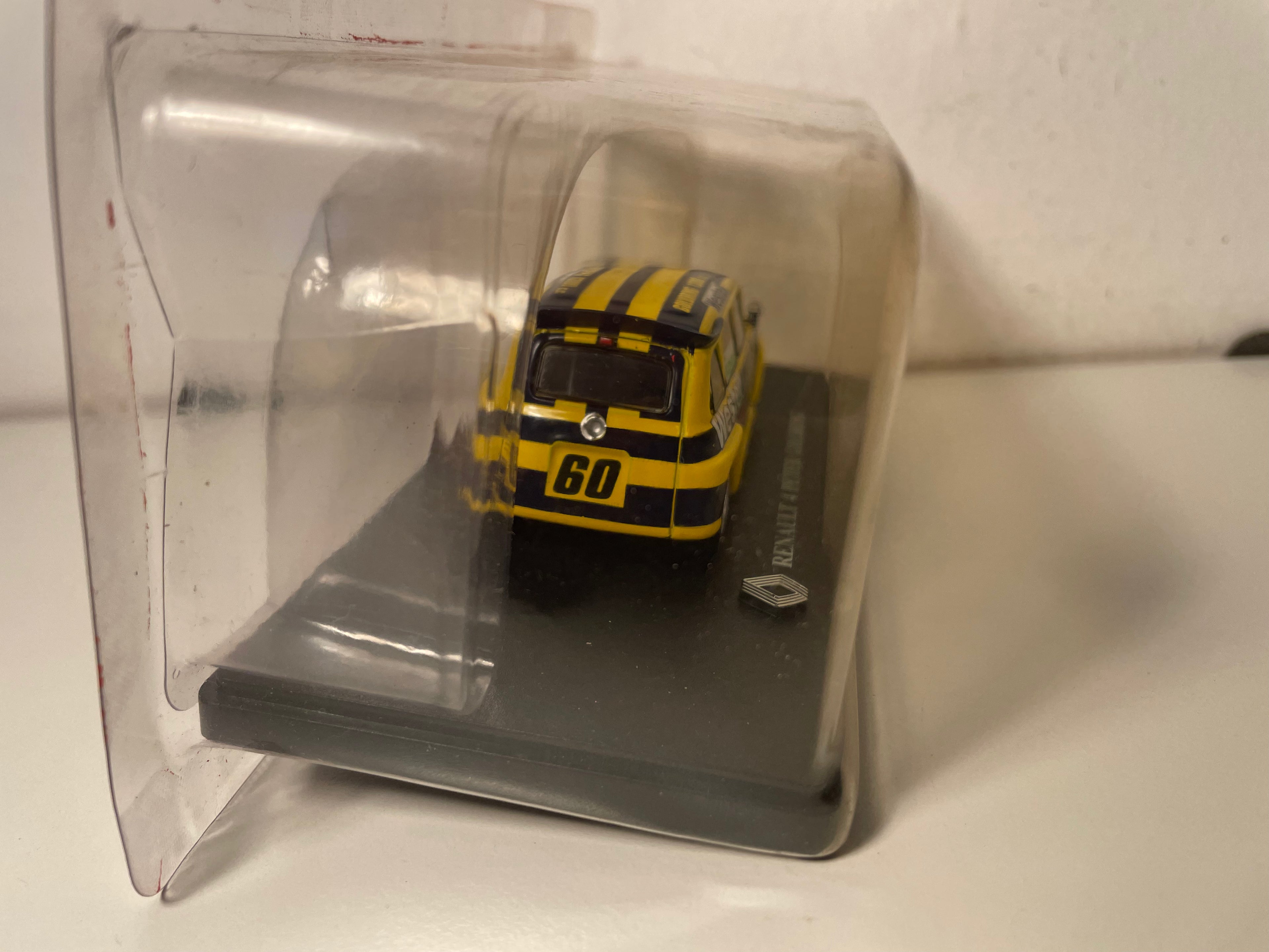 Renault 4 Peter Goldring geel-zwarte strepen