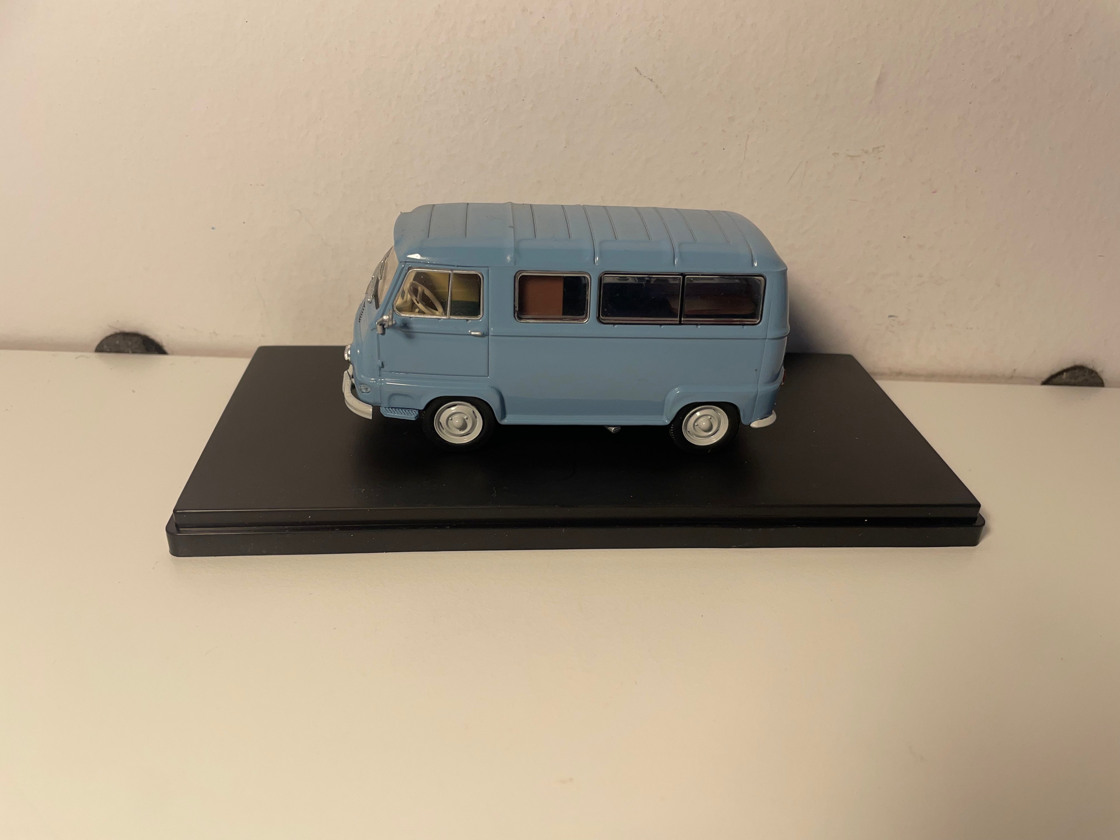 Renault estafette camping-car bleu