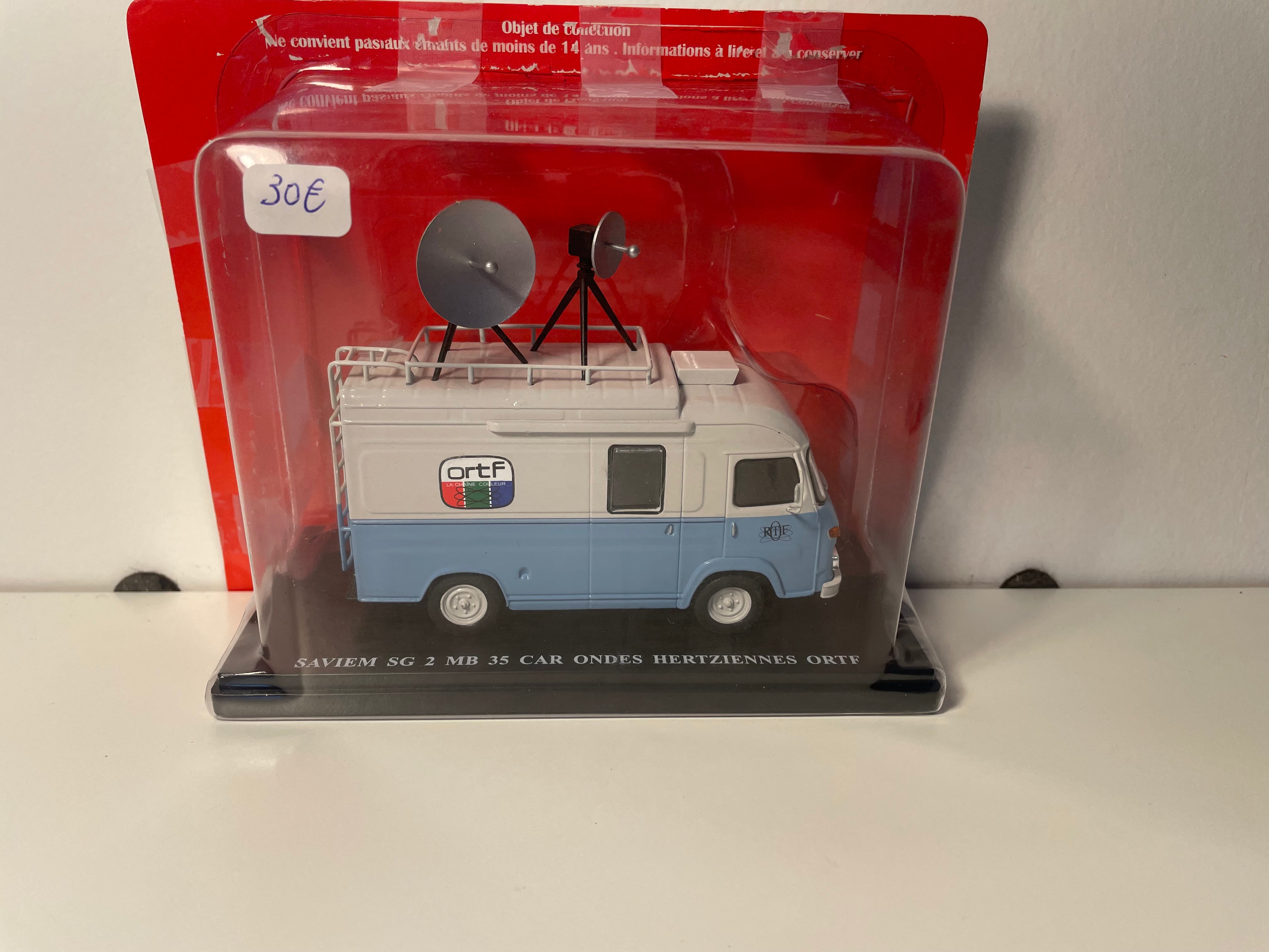 Renault Saviem SG 2 MB 35 car ondes Hertziennes ORTF