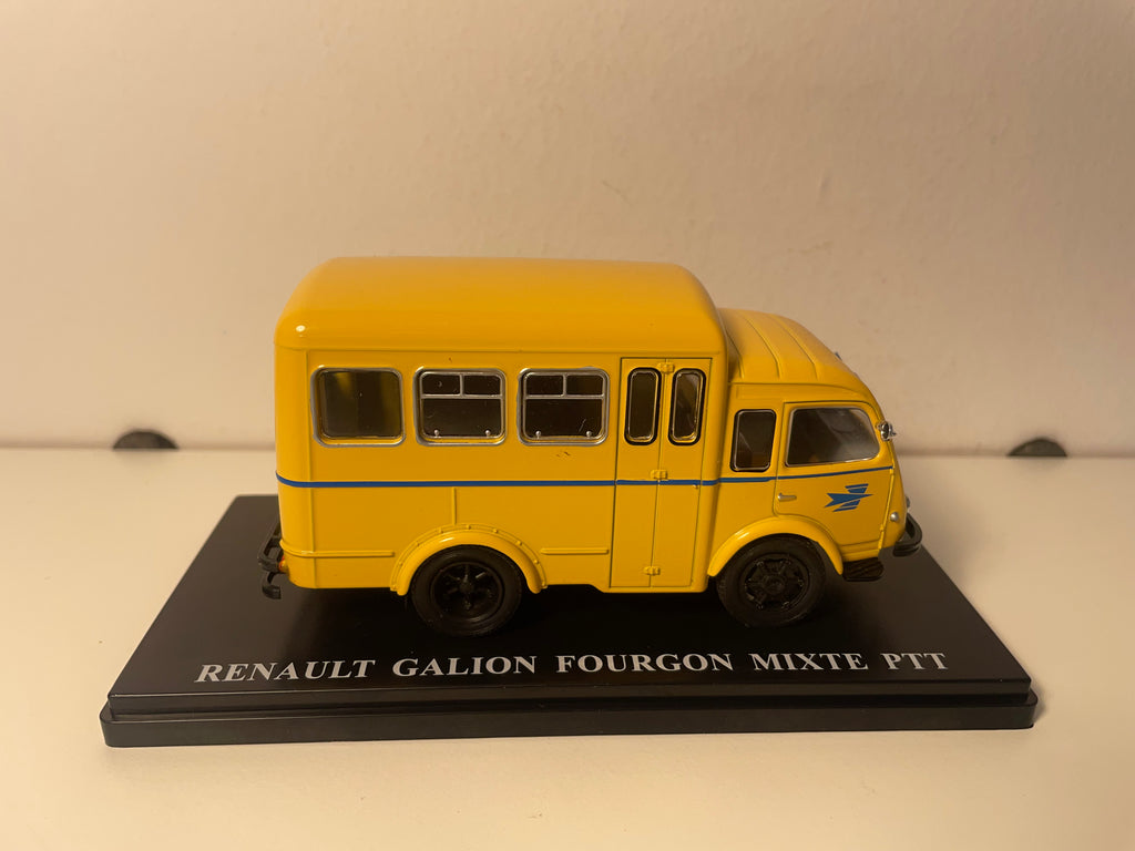 Renault Galion furgão misto amarelo PTT