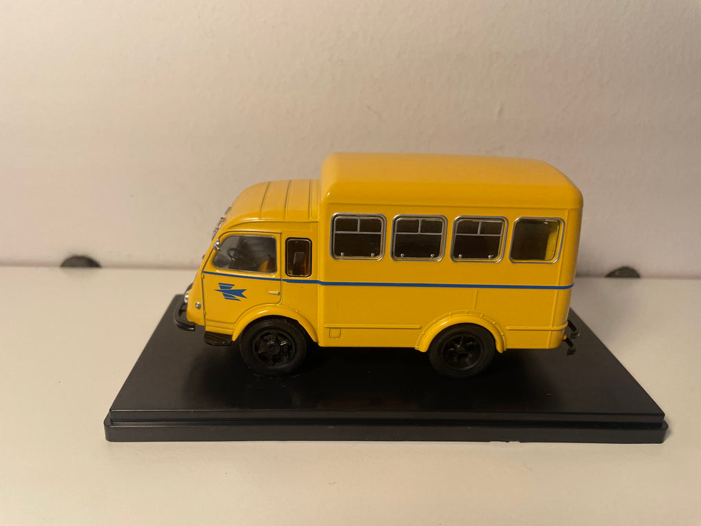 Renault Galion furgão misto amarelo PTT