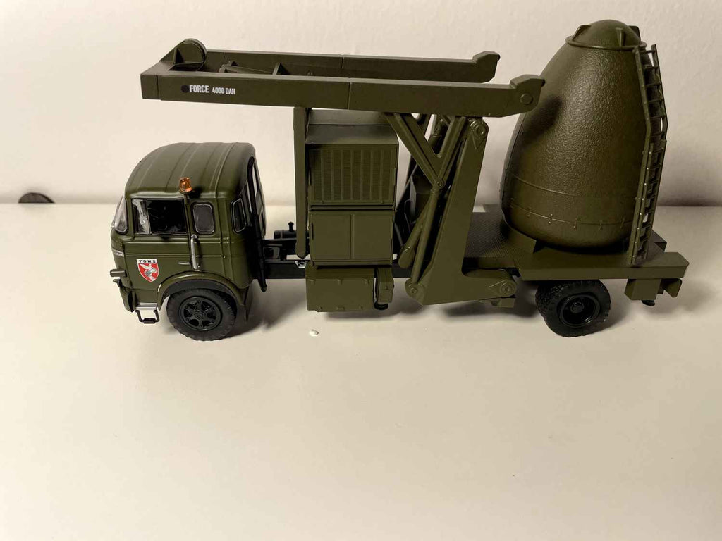 Camion militaire Berliet VTC vert foncé transport de têtes nucléaires missiles S2 (avec blister et carton)
