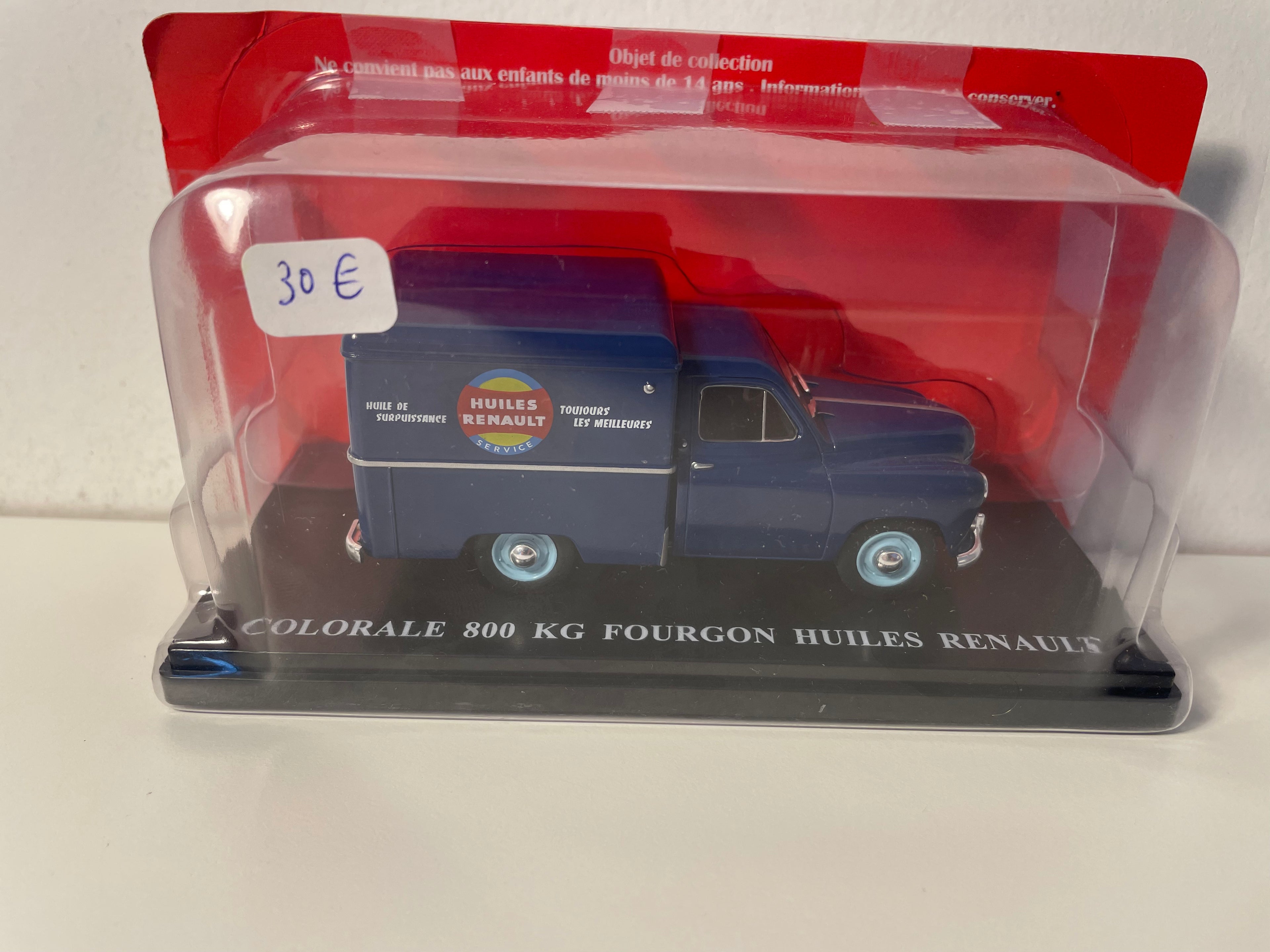 Renault Colorale 800 Kg fourgon bleu - Huiles RENAULT