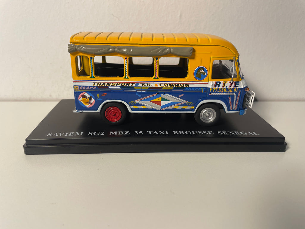 Renault Saviem SG2 MBZ 35 taxi della brousse del Senegal