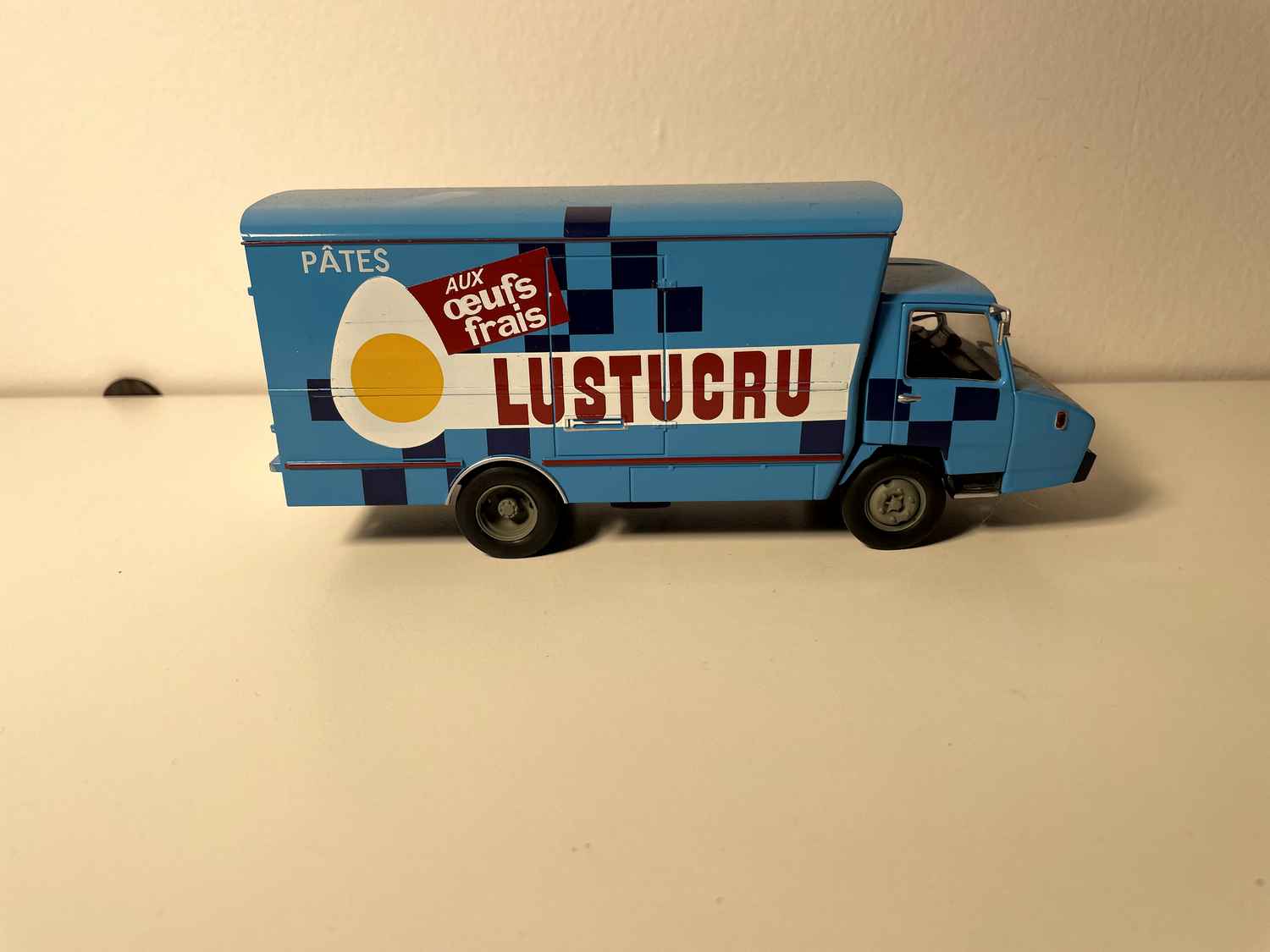 Camion Berliet Stradair 20 bleu LUSTUCRU