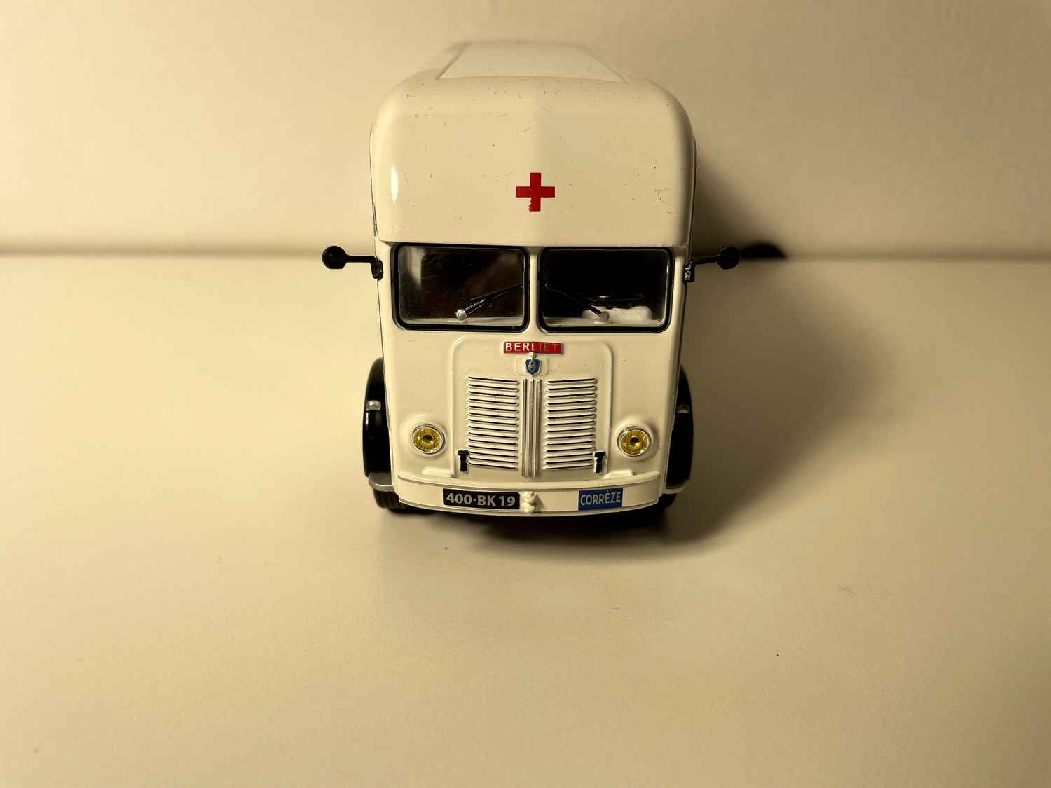 Camión Berliet GLA 5R blanco medicina del trabajo - servicios médicos del trabajo (con blister y caja)