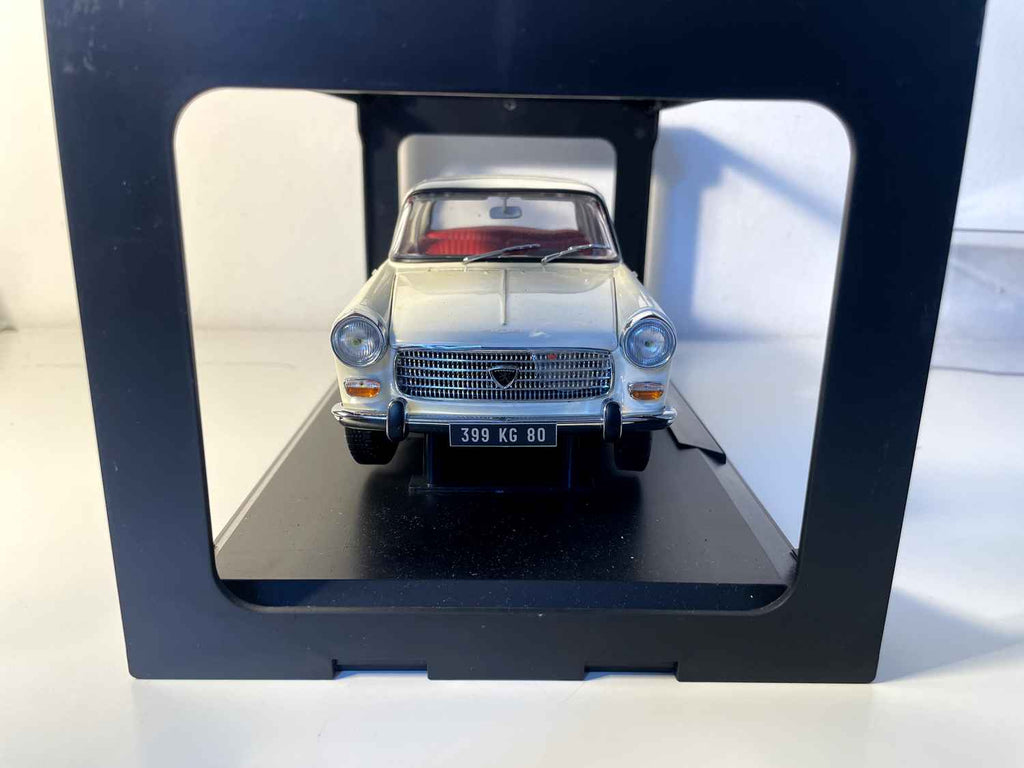 Peugeot 404 off-white (escala 1/18) - Norev