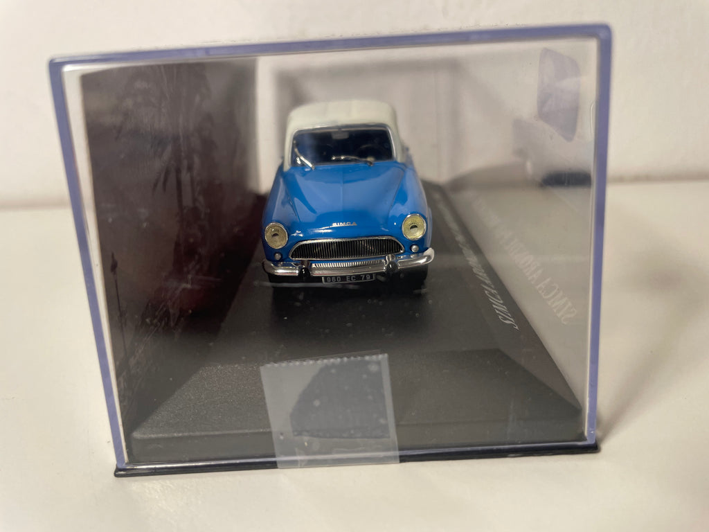 1962 Simca Aronde P60 Monaco in blauw met crèmekleurig dak