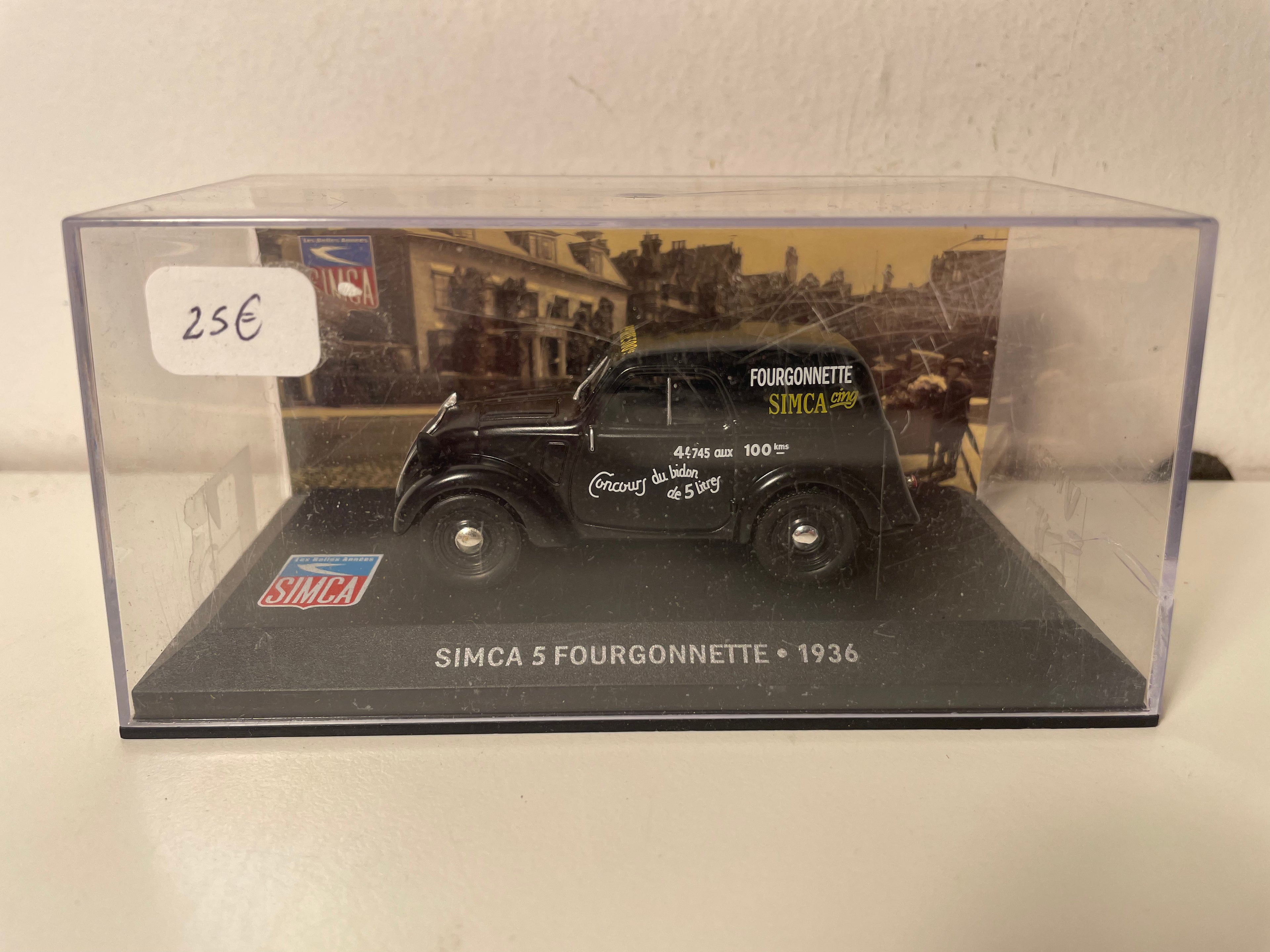SIMCA 5 schwaarze Camionnette vun 1936