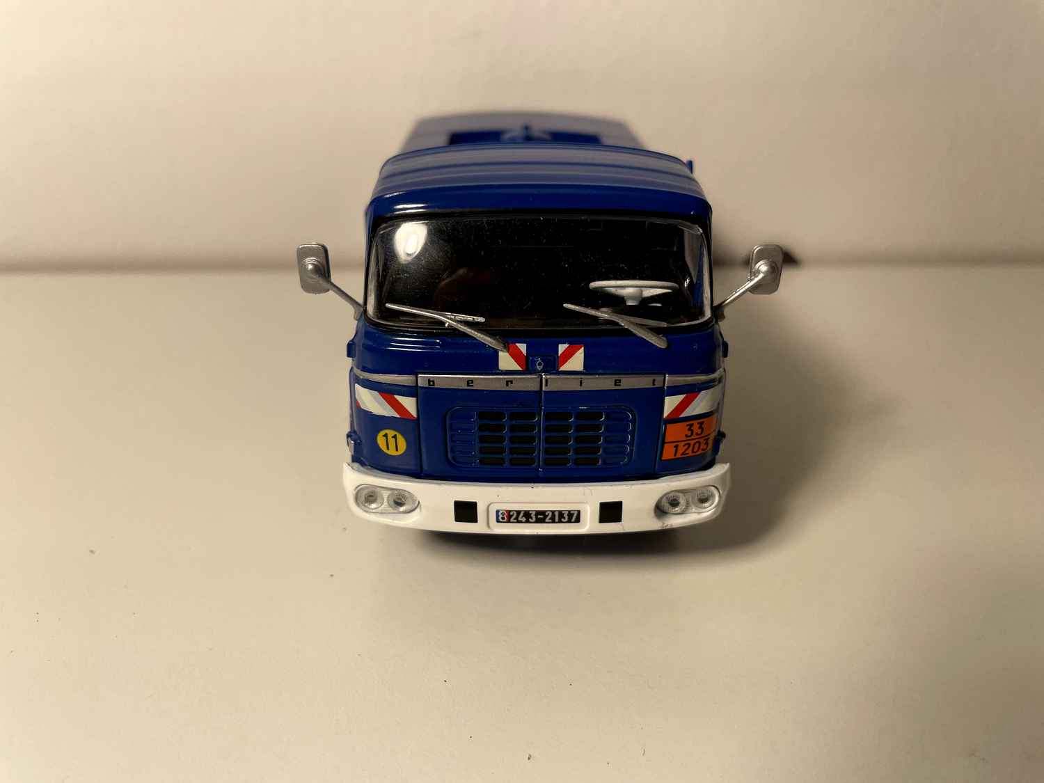 Camion Berliet GAK 5R blo avitailleur gendarmerie