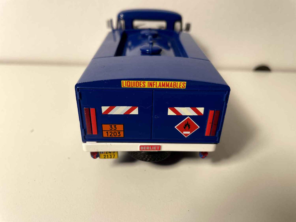Camion Berliet GAK 5R blo avitailleur gendarmerie