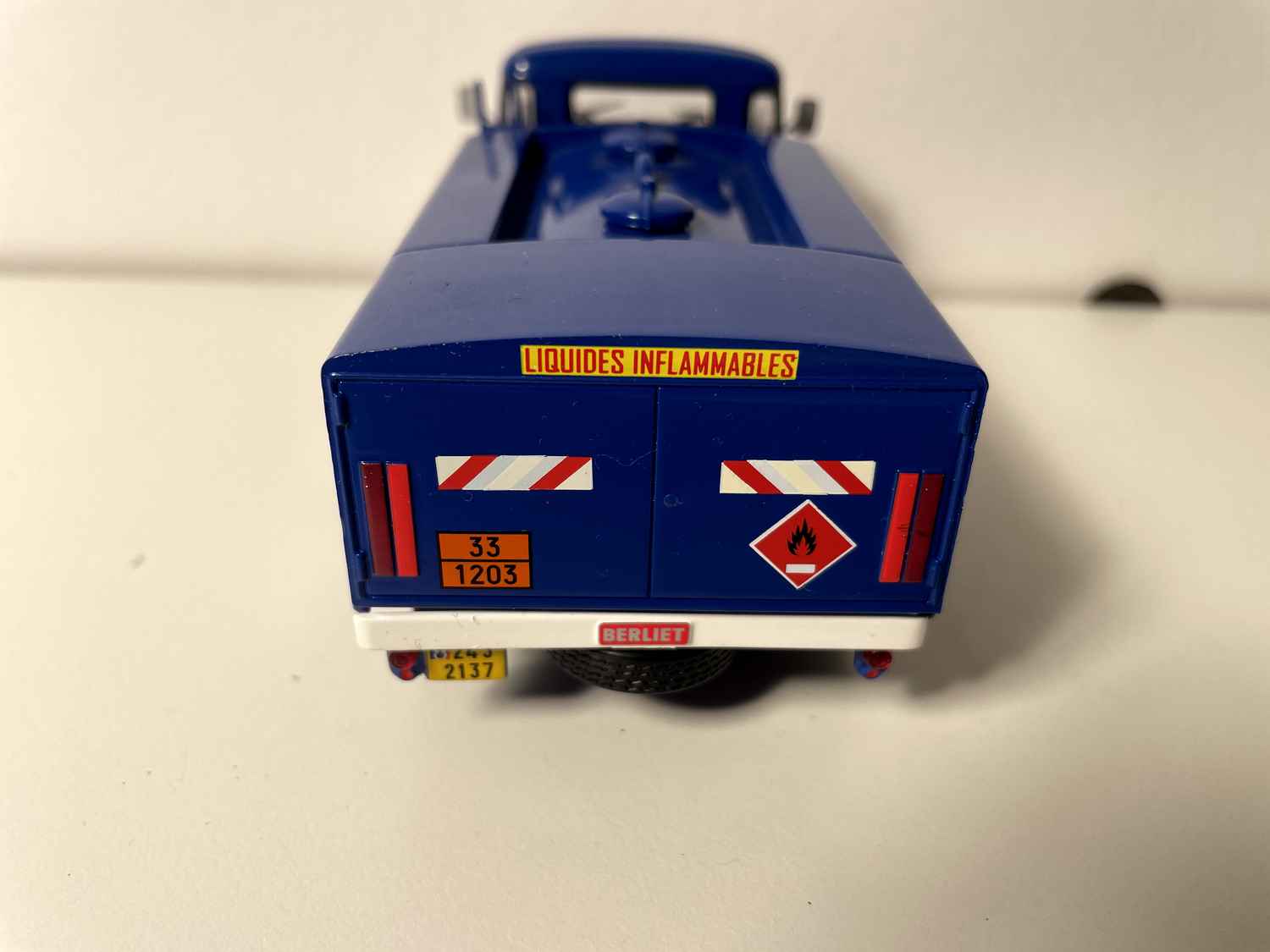 Camion Berliet GAK 5R blo avitailleur gendarmerie