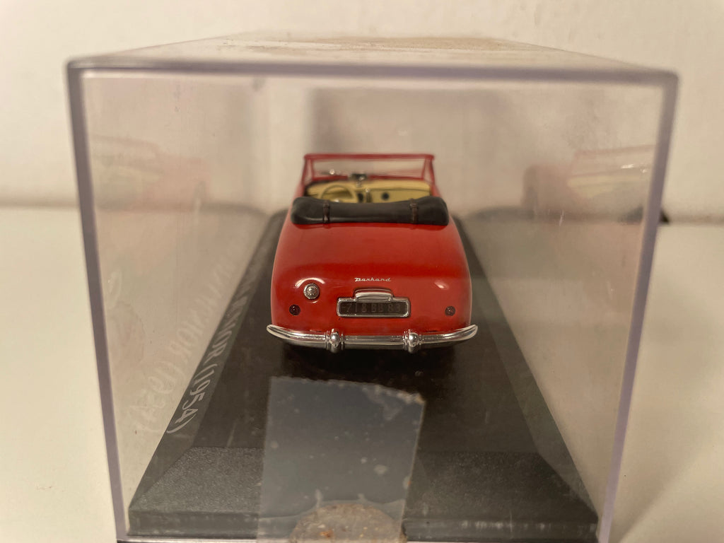 Panhard Dyna Junior rouge de 1954