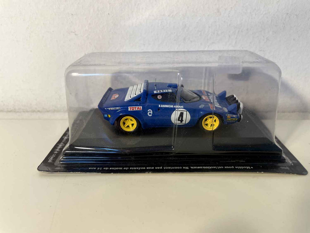 Lancia Stratos bleue numéro 4 - rallye de Monté-Carlo de 1979