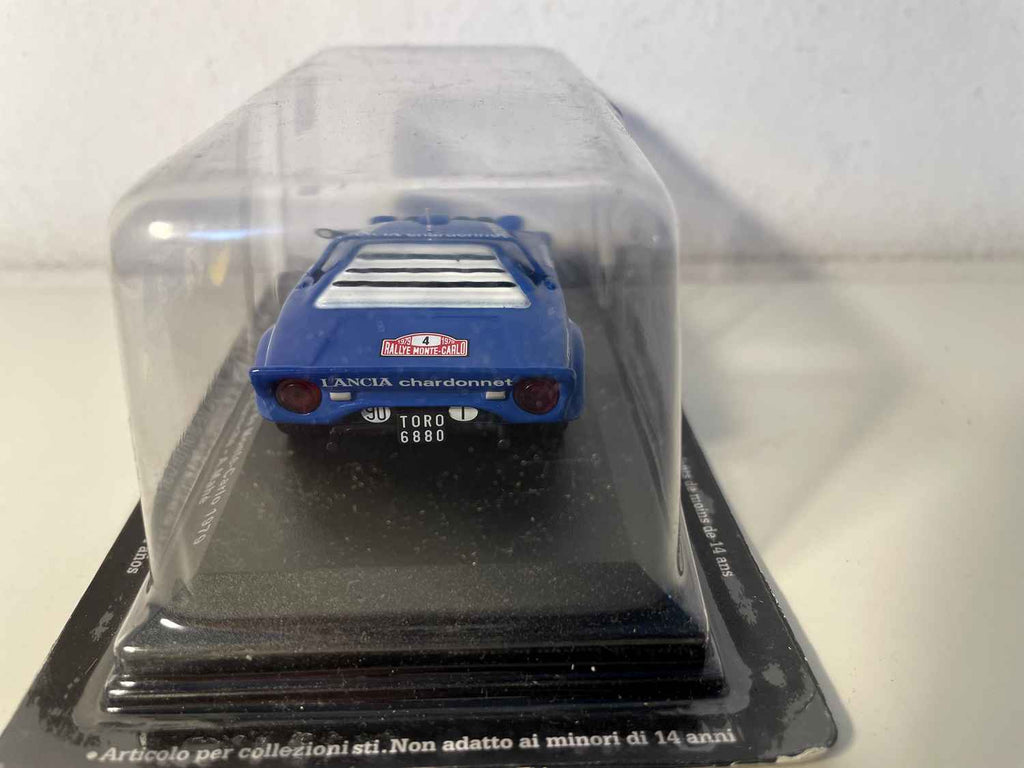 Lancia Stratos bleue numéro 4 - rallye de Monté-Carlo de 1979