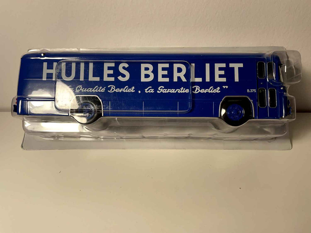 Camion Berliet PLK 8 bleu Huiles BERLIET (avec blister et avec carton)
