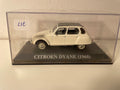 Citroën Dyane blanche et toit gris de 1968