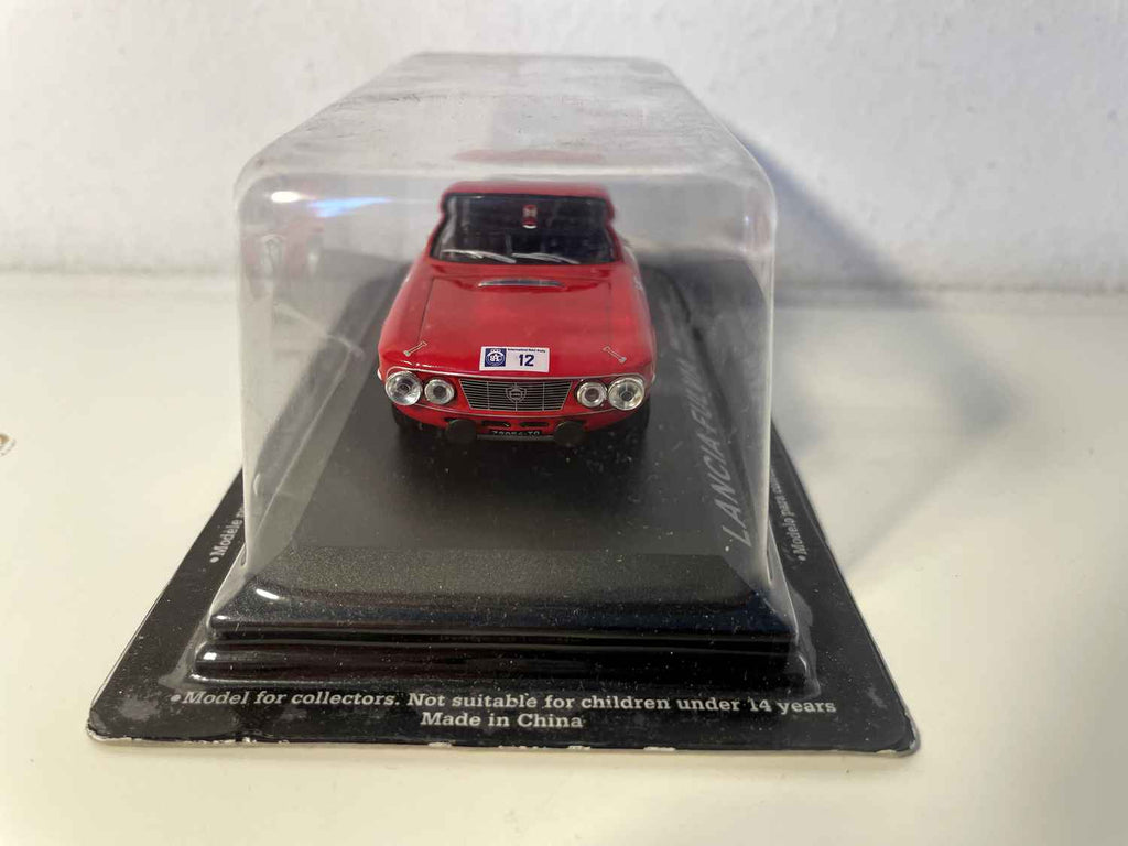 Lancia Fulvia rouge numéro 12 - RAC Rally de 1969 (Grande-Bretagne)