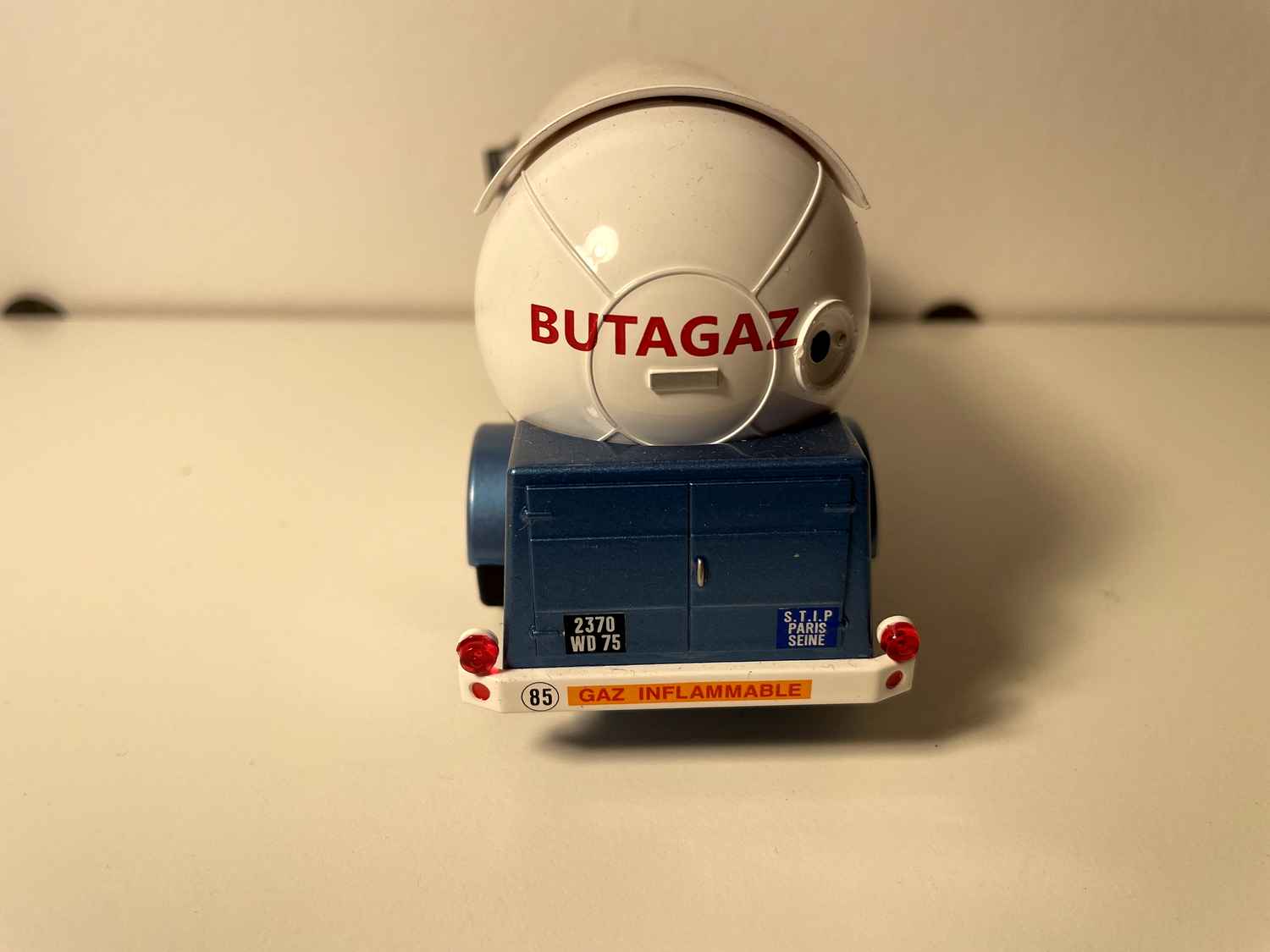 Camion citerne Berliet GCK 160 B bleu et blanc citer gazière Propane - Butagaz