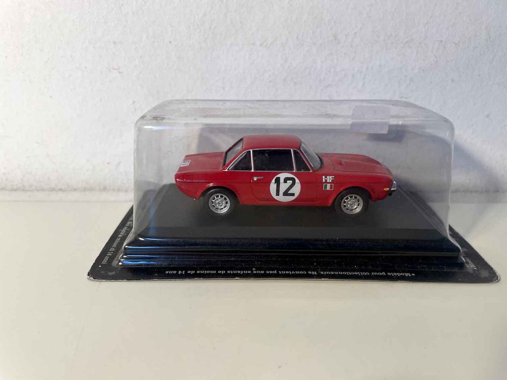 Lancia Fulvia rouge numéro 12 - RAC Rally de 1969 (Grande-Bretagne)