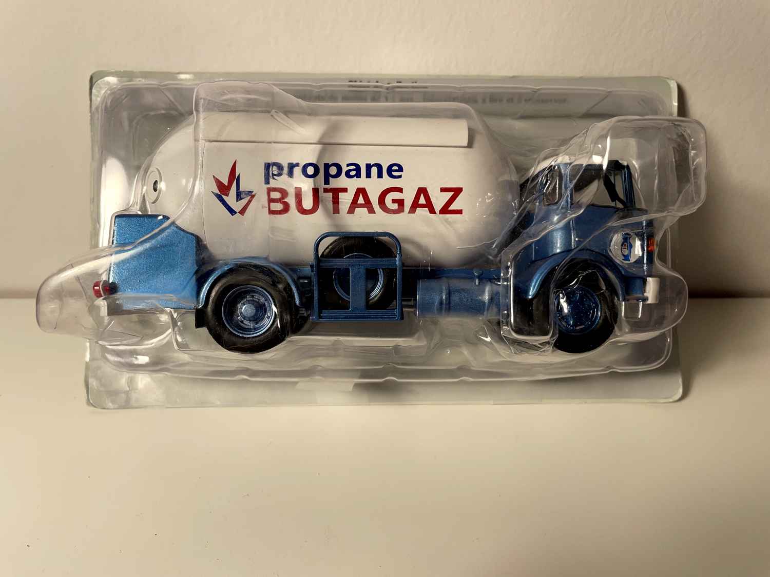 Camion citerne Berliet GCK 160 B bleu et blanc citer gazière Propane - Butagaz