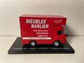 Renault Saviem SB 2 MB 44 furgão vermelho de mudanças (Mudanças Meubles BERLIER em Nanterre (92)) - espelhos em falta
