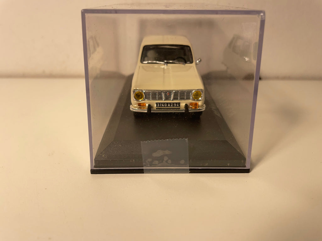 1970 Renault 6 cream