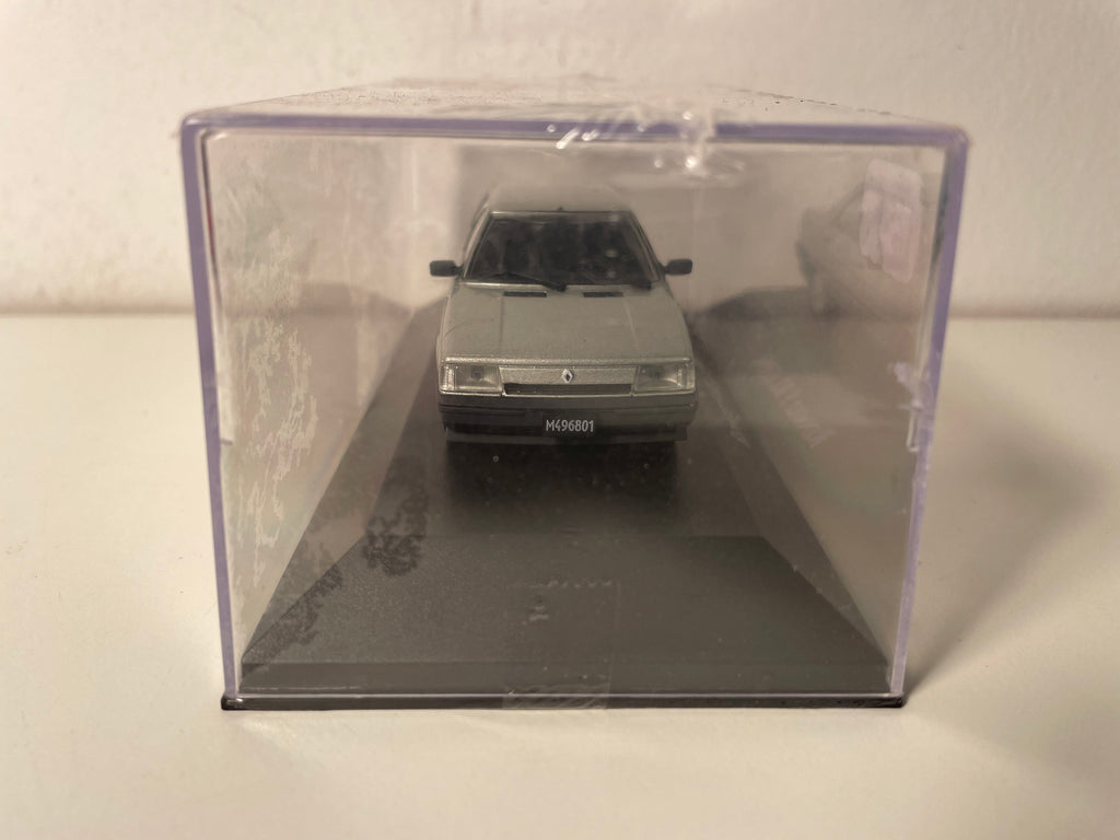 Renault 9 RL grise de 1994
