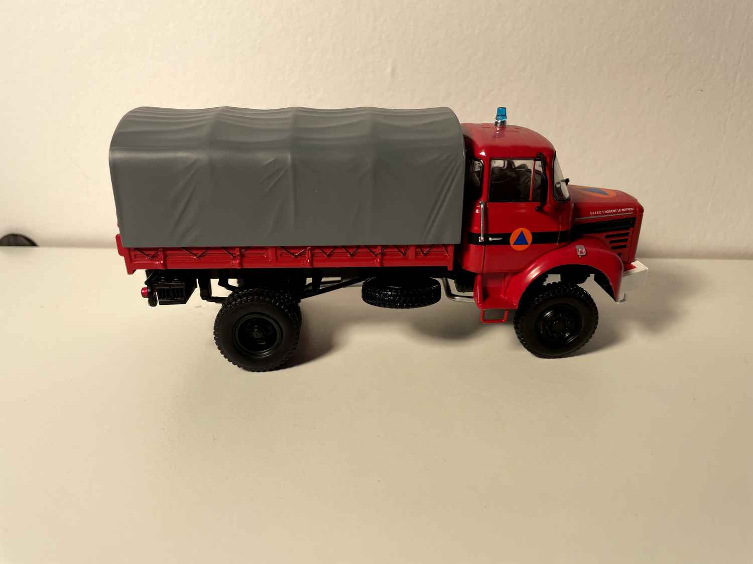 Camion Berliet L 64 M3 de la sécurité civile (avec blister et carton)