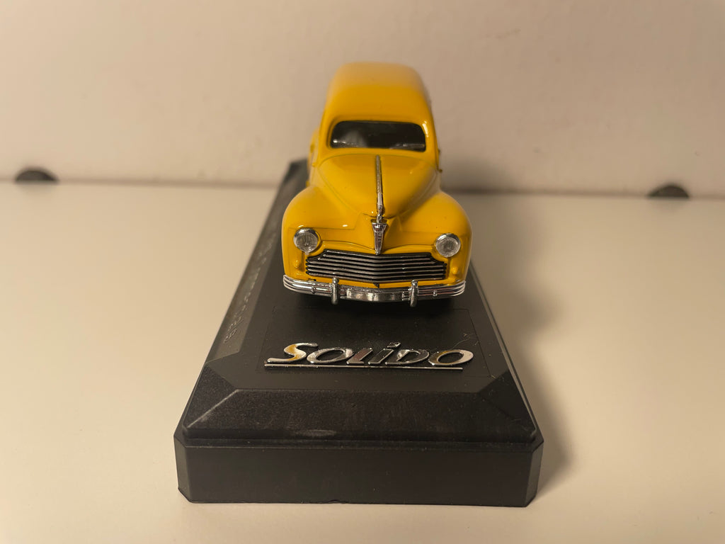 Peugeot 203 commerciale jaune - Publicité WATERMAN (Solido référence 4552)