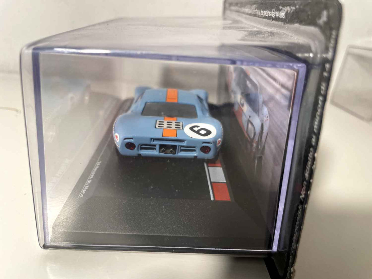 Ford GT40 bleue et orange (couleurs de GULF) numéro 6 - 24 heures du Mans de 1969