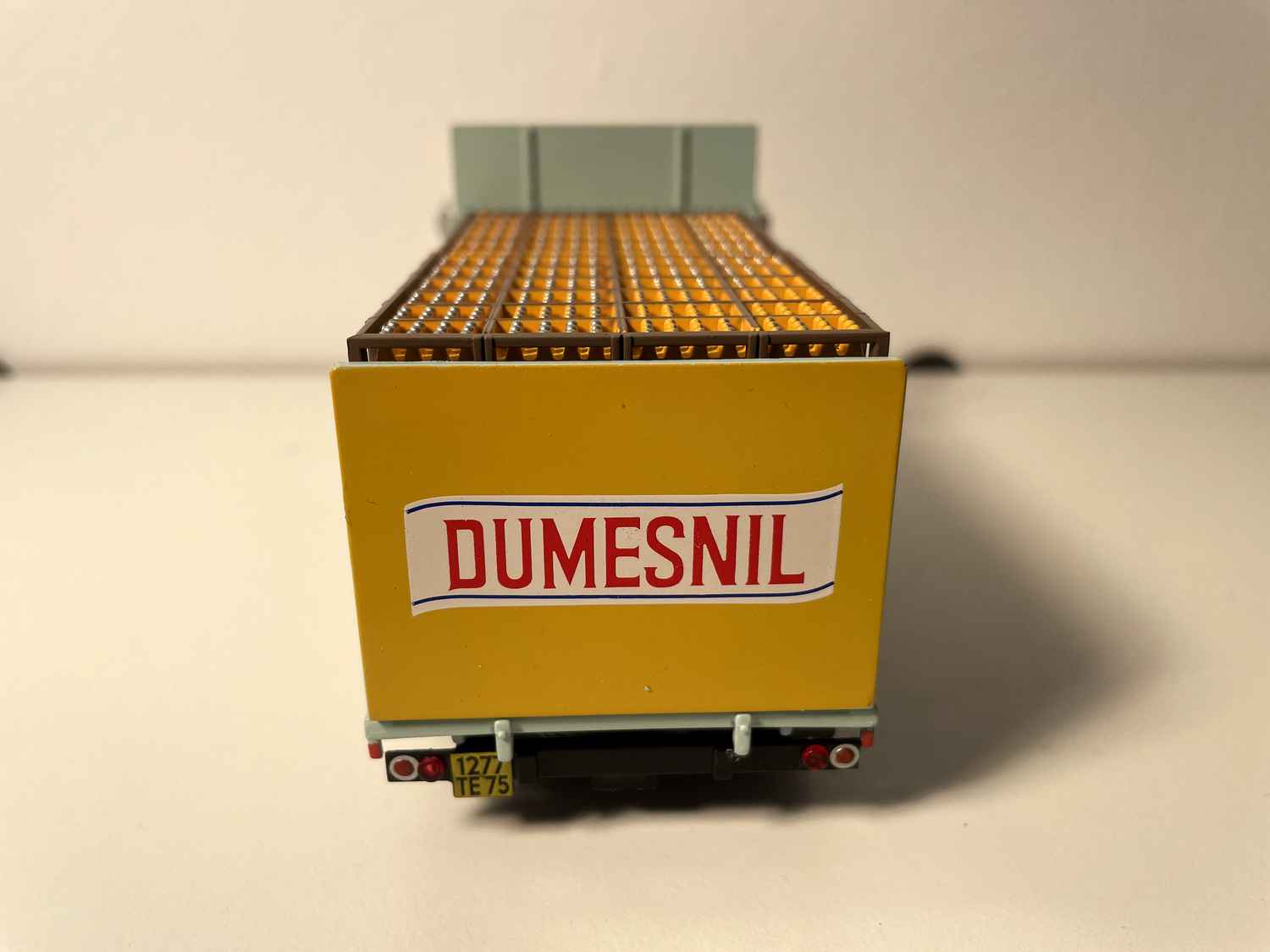 Camion Berliet Tékel bleu pâle transport de boissons (avec bister et avec carton)