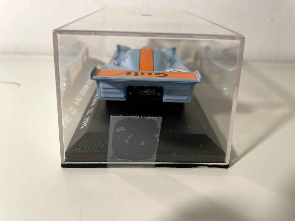 Gulf Mirage GR-8 bleue et orange (couleurs de GULF) numéro 11 - 24 heures du Mans de 1975