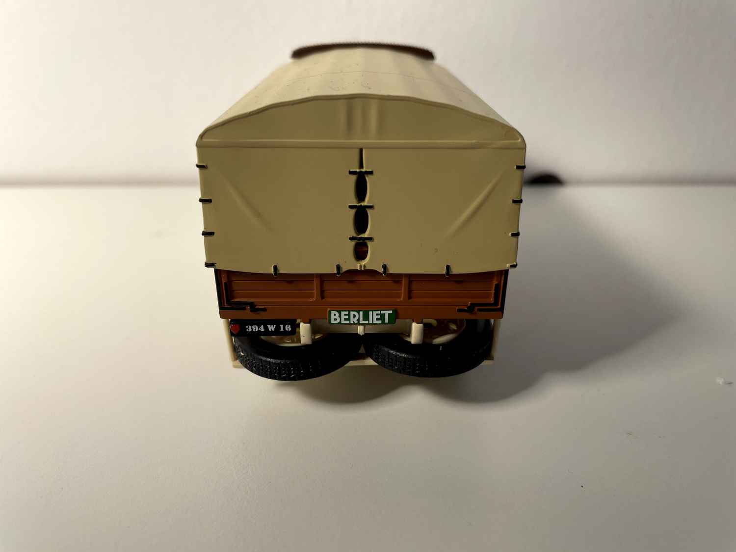 Camion Berliet GVL 28 Diésel beige et bâche marron ALGER-GAO-ALGER
