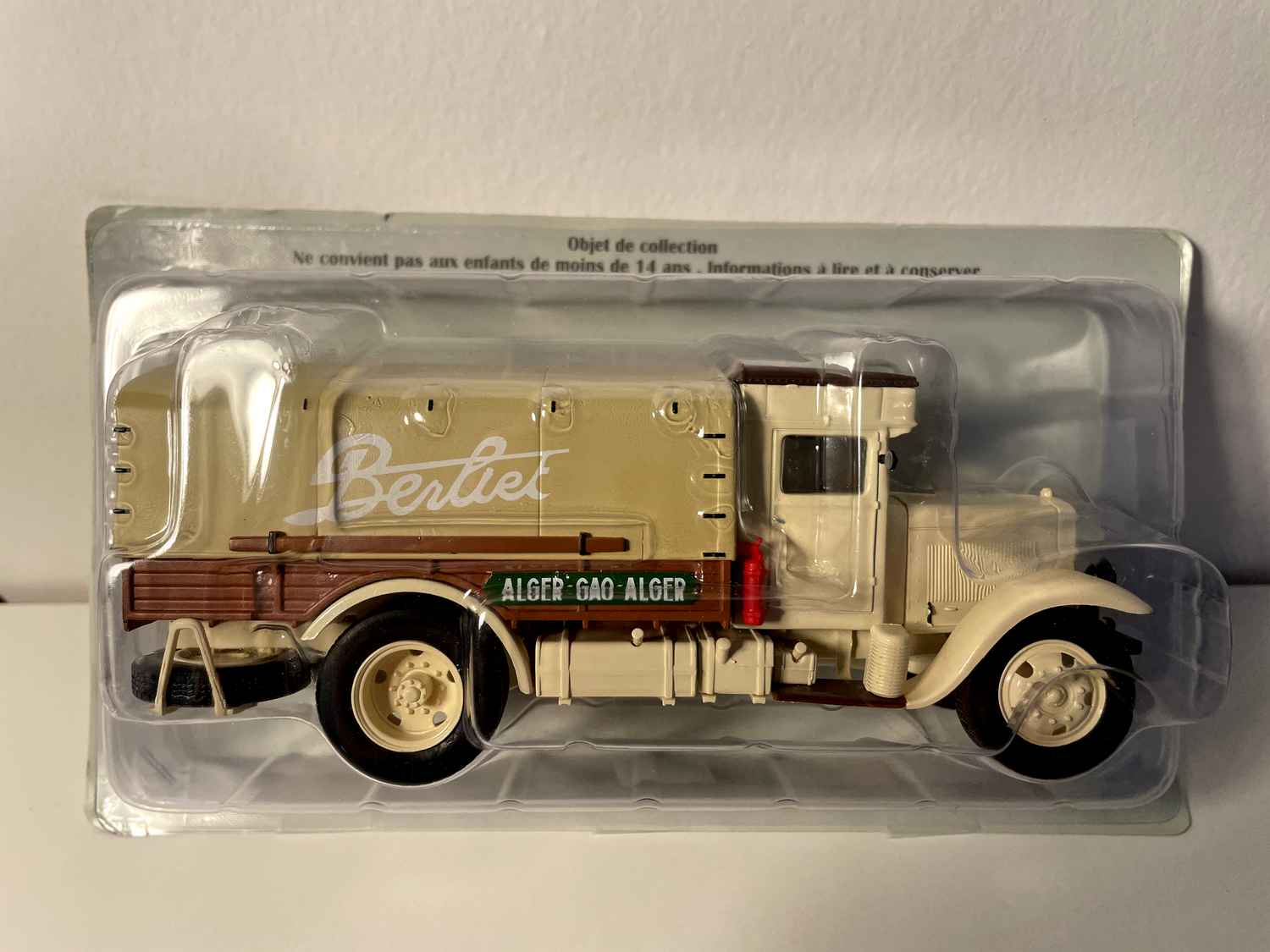Camion Berliet GVL 28 Diésel beige et bâche marron ALGER-GAO-ALGER