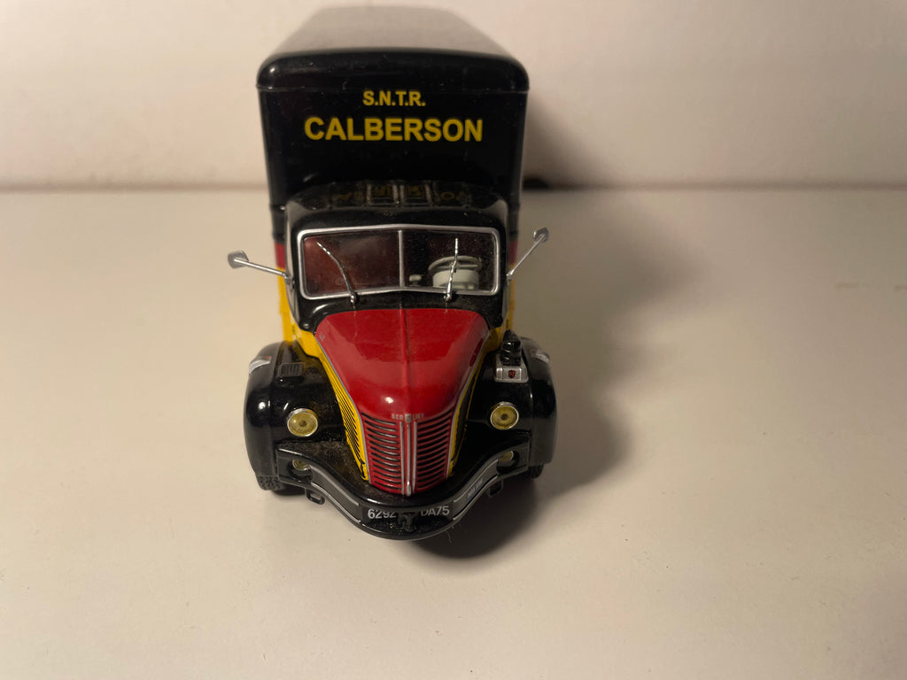 Camion Berliet GLR Calberson de 1956 (un rétro à recoller)